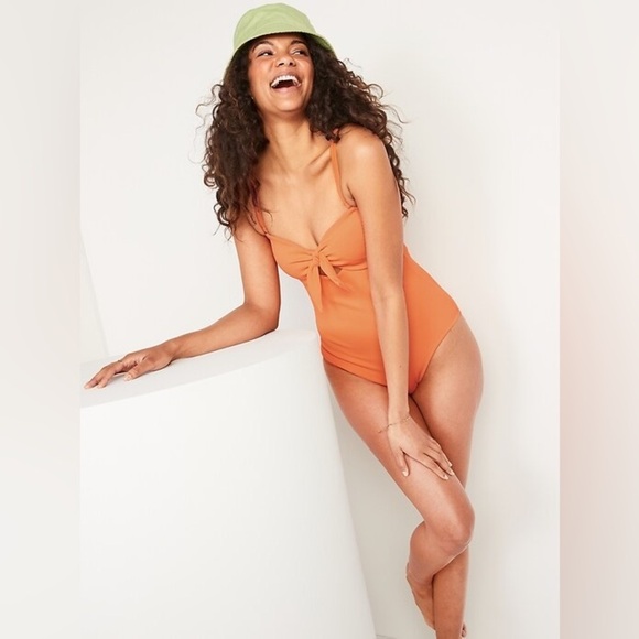Old Navy Other - Old Navy Tie-Front Keyhole Bandeau-Style One-Piece Swimsuit 2X Coral Clay NWT